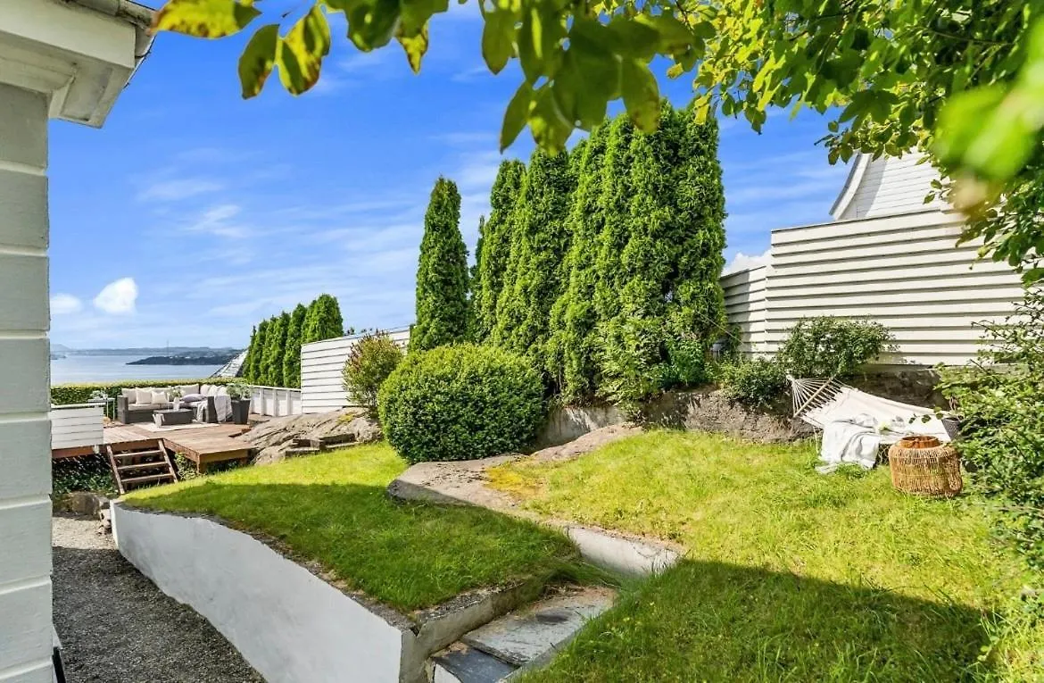 ベルゲンPanoramic Views And Garden!アパートメント 0*, ベルゲン